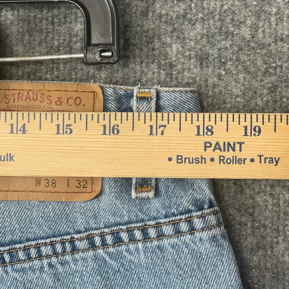 Vintage Levi Strauss 550 Relaxed Fit Jeans Mens W38 L32 Light Wash Denim USA Y2K